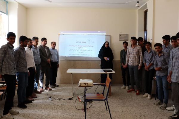 هوشمندسازی ۴ کلاس درس در شهرستان قلعه‌گنج با مشارکت بنیاد علمی آموزش قلم‌چی 