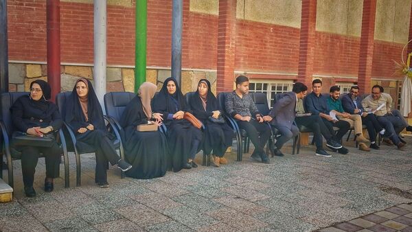  برگزاری سال تحصیلی دانش‌آموزان دبستان پسرانه الغدیر اشتهارد 