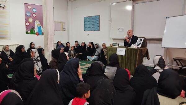 برگزاری جلسه آموزش خانواده در مدرسه مهندس رحمان فرد ناحیه ۱ مشهد مقدس