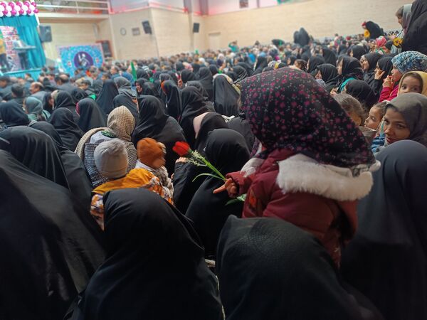 زنگ انقلاب در دبیرستان شاهد یاس نبی گناباد 