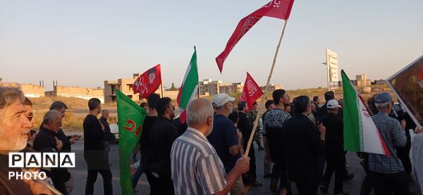 پیاده رویی جاماندگان اربعین حسینی از میدان مادر تا میدان شهرداری  ساوجبلاغ