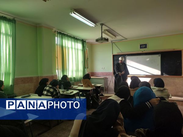 حضور مبلغان سازمان قرآن و عترت در مدرسه شهید عیسی وند به مناسبت شروع ماه مبارک رمضان