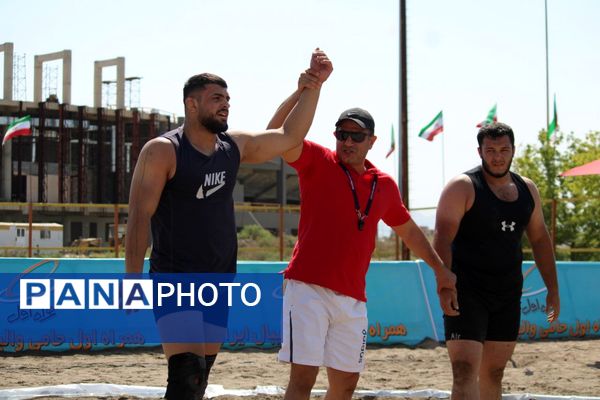 مسابقات کشوری انتخابی تیم ملی کُشتی ساحلی در بناب