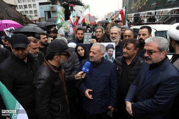 حضور وزیر آموزش و پرورش در راهپیمایی روز قدس
