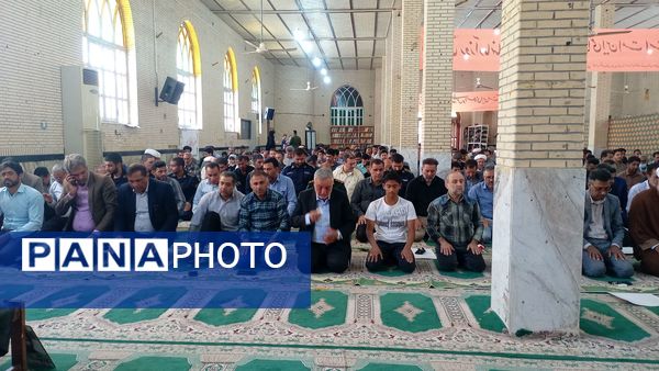 ندای آزادی مردم فلسطین در نماز جمعه این هفته حاجی‌آباد طنین انداز شد