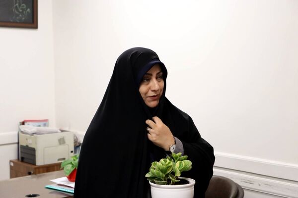 گرامیداشت هفته معلم با تجلیل از فرهنگیان آموزش و پرورش منطقه ۱۴ 