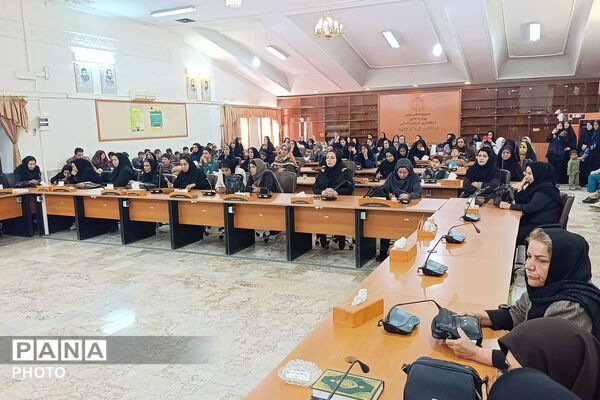 همایش «یاوران انرژی» و پویش «دو درجه کمتر» در بجنورد