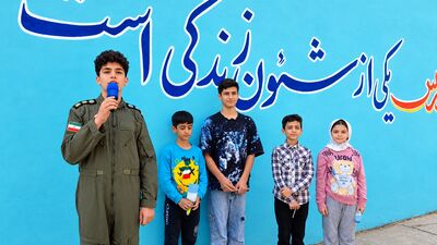 دانش‌آموزان جهادگر در طرح شهید عجمیان؛ مدرسه را برای مهر آماده کردند