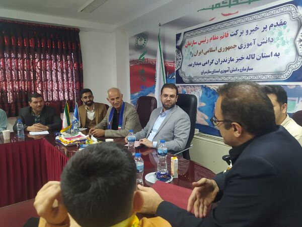 نشست قائم مقام سازمان دانش آموزی با اعضا و مربیان سازمان دانش آموزی مازندران 