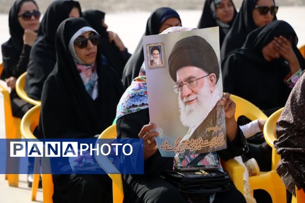 مردم بندرخمیر با حضور یکپارچه در ۲۲ بهمن اقتدار خود را فریاد زدند