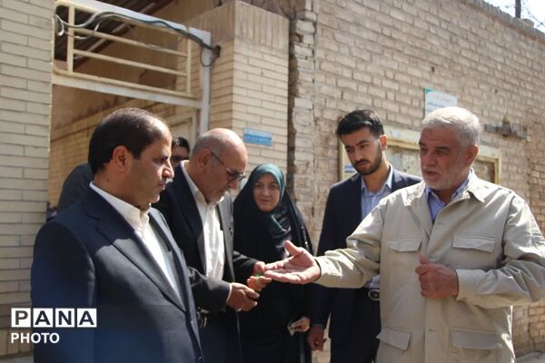 بازدید نماینده مجلس و معاون سیاسی، امنیتی و اجتماعی استاندار از محل جدید سازمان دانش‌آموزی استان یزد