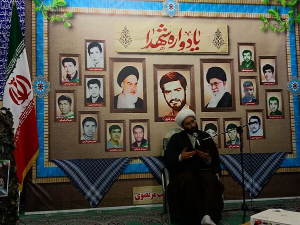 برگزاری مراسم افطار و یادمان شهدا با حضور مدیر آموزش و پرورش در مدرسه شهید مرتضوی  شهرستان قدس