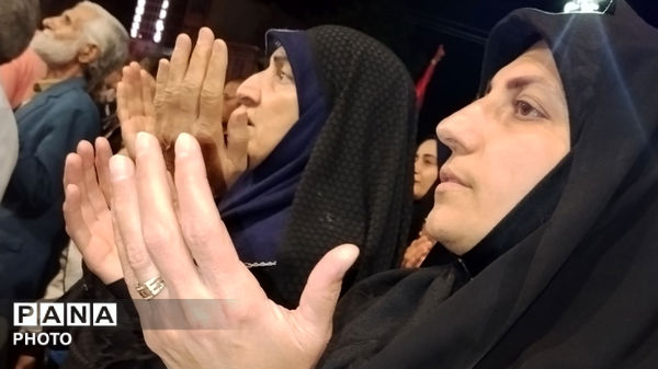 حضور پرصلابت مردم کوهدشت در اجتماع شبانه