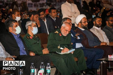  یادواره شهدای دانش‌آموز شجره طیبه میناب در شهر شمیل بندرعباس