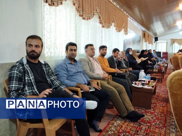 نشست تخصصی و تبیین سیاست‌های حوزه معاونت پرورشی و تربیت‌بدنی میاندورود 