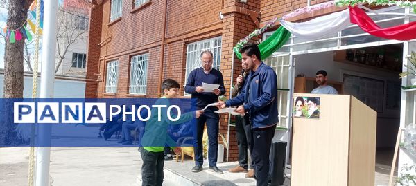 تقدیر از دانش‌آموزان برتر دبیرستان پژوهش آشخانه 