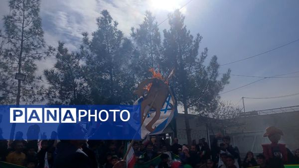 راهپیمایی 22 بهمن در روستای صرم قم