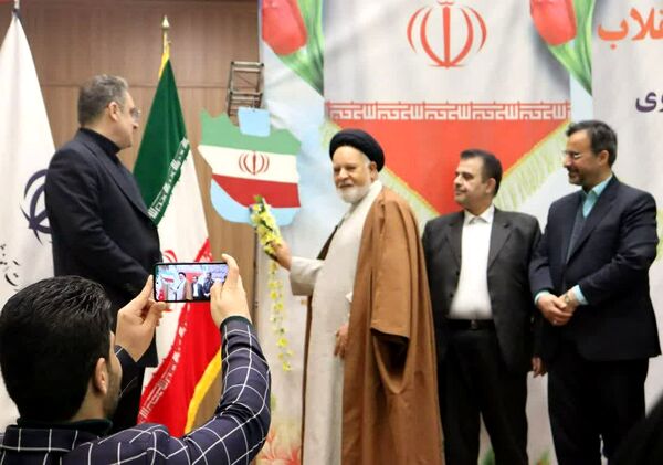 آیین استانی نواختن زنگ انقلاب استان خراسان رضوی در ناحیه ۵ مشهد