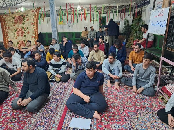 اعتکاف دانش‌آموزی در شهرستان عجب‌شیر
