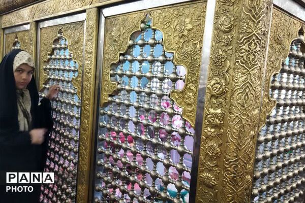 آیین غبارروبی ضریح مطهر امامزاده اسماعیل (ع) در فیروزکوه