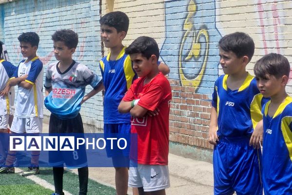 آیین افتتاح زمین چمن مصنوعی در قرچک