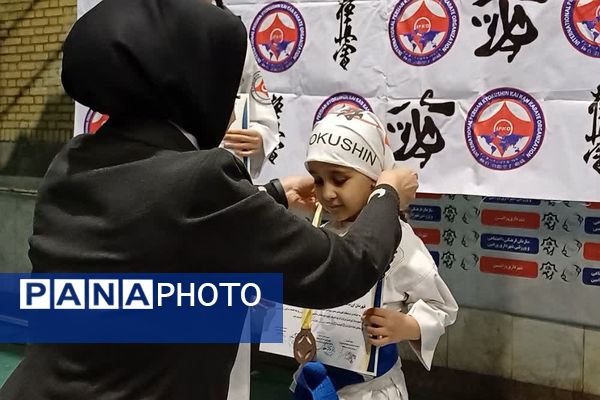 برگزاری مسابقات بانوان پرشین کیوکوشین قهرمانی استان تهران به میزبانی شهرستان ورامین 