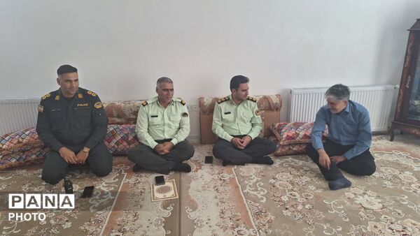 ادای احترام پلیس سلسله به مقام شامخ شهدا و جانبازان