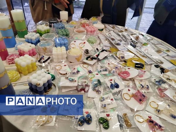 برگزاری نمایشگاه نوروزی ارغوان در فاروج