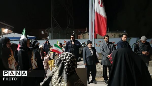 قدم‌های ایمان و اتحاد، در کوچه های مسکن مهر