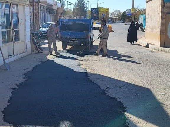 فدافن در مسیر آبادانی