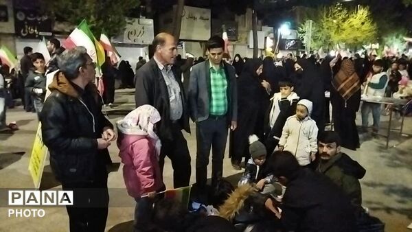 قاب هایی از جنس خدمت در نیشابور 