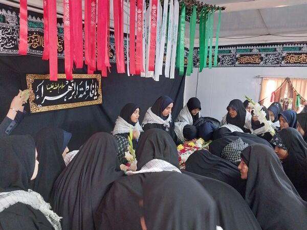 مراسم وداع با شهید گمنام در دبیرستان عصمت۲