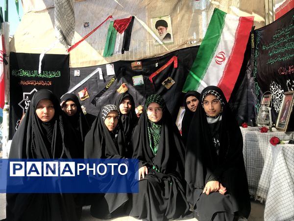 دبیرستان متوسطه اول دخترانه انقلاب میزبان شهید گمنام شد 