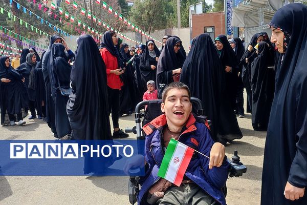 حضور پرشور مردم و مسئولان رباط کریم در راهپیمایی روز قدس