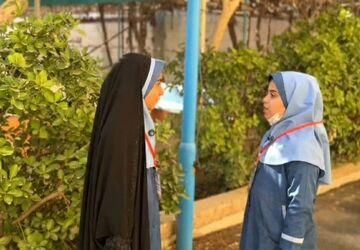 بازدید علمی دانش‌آموزان دبستان ام‌البنین از مؤسسه نابغه‌ساز یزد
