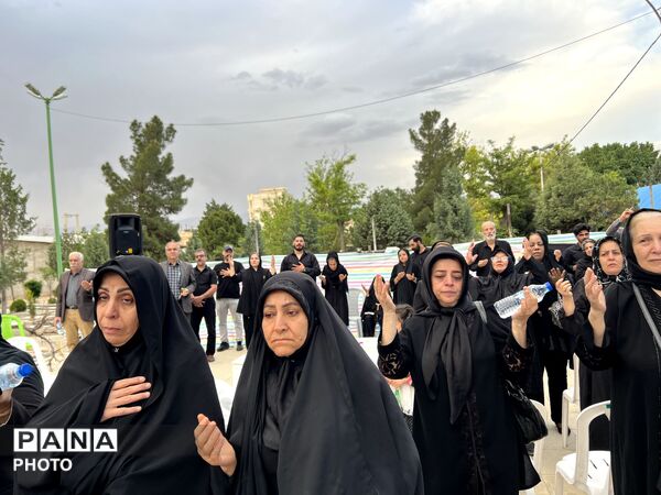 مراسم چهلمین روز شهادت مهرداد معزی در شهرک ینگی امام  ساوجبلاغ