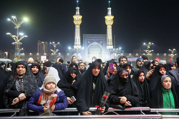 وداع معتکفین رجبیه در حرم مطهر رضوی