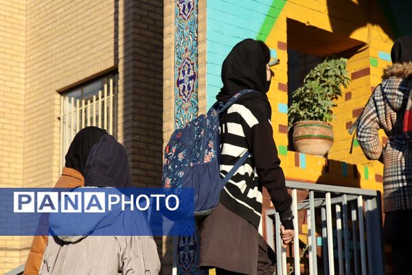 صبحگاه مدرسه شیخ مفید پاکدشت