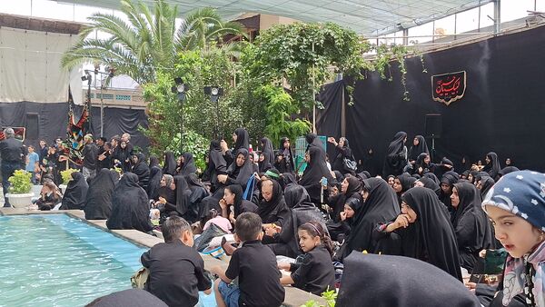 مراسم عاشورای حسینی در انگورستان ملک اصفهان
