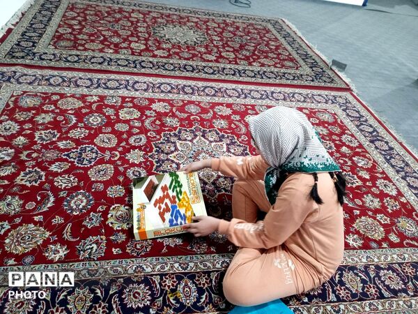  حضور دانش آموزان وکودکان در مجموعه فرهنگی آدینه شهر بار
