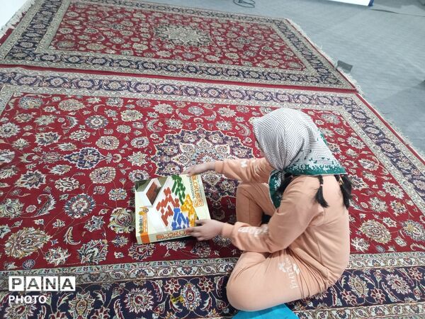 حضور دانش آموزان وکودکان در مجموعه فرهنگی آدینه شهر بار