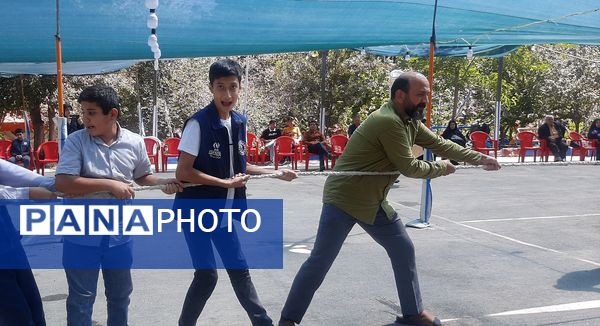 مراسم روز تکریم از دانش‌آموزان فعال خراسان رضوی ویژه پسران