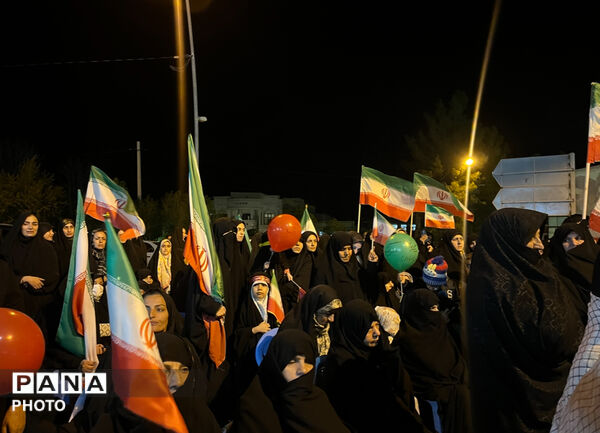 برگزاری مراسم بزرگداشت قائد امت در خاتم