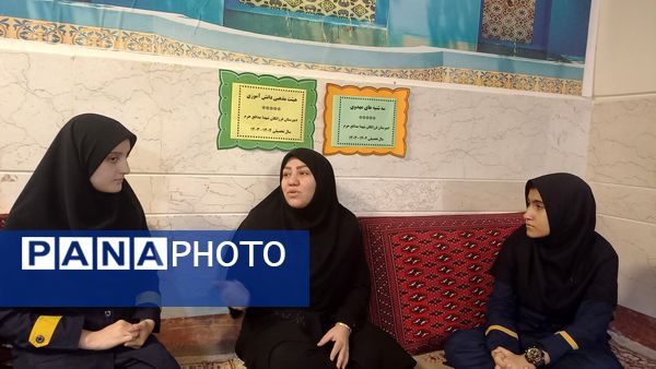 حلقه صالحین و سه‌شنبه‌های مهدوی در دبیرستان فرزانگان استعداد درخشان ملارد