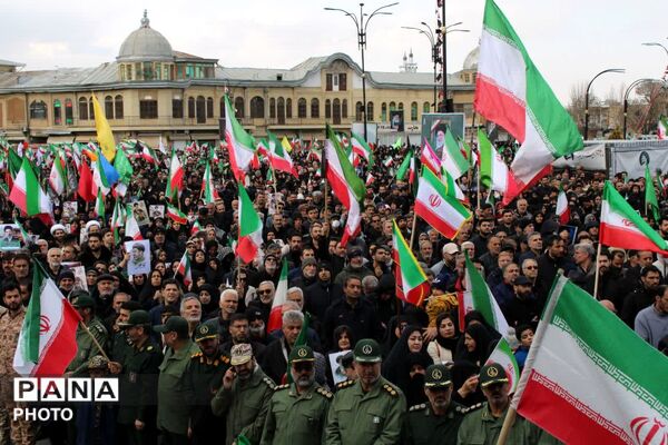 مراسم باشکوه بیعت مردم همدان با رهبر جدید انقلاب اسلامی 