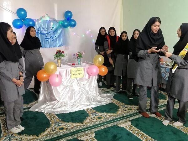 جشن ولادت امام زمان(عج) دردبیرستان حاج مهدی روحانی خلیل آباد