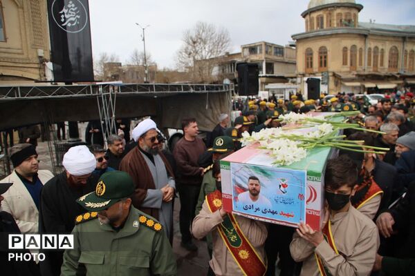 تشییع پیکر شهید مهدی مرادی در همدان