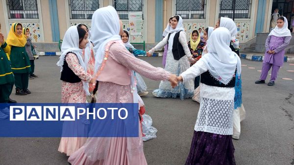 برگزاری مسابقات بومی محلی به مناسبت روز مادر