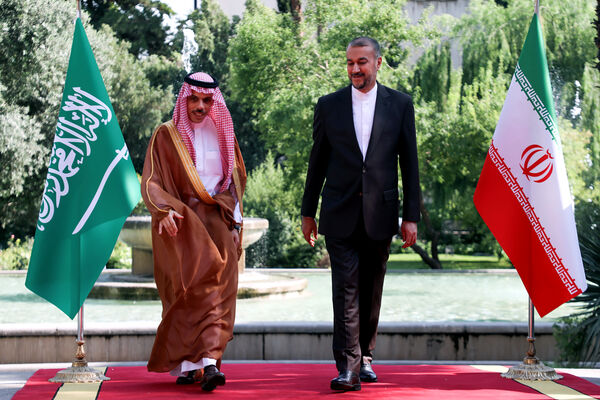 دیپلمات شهید