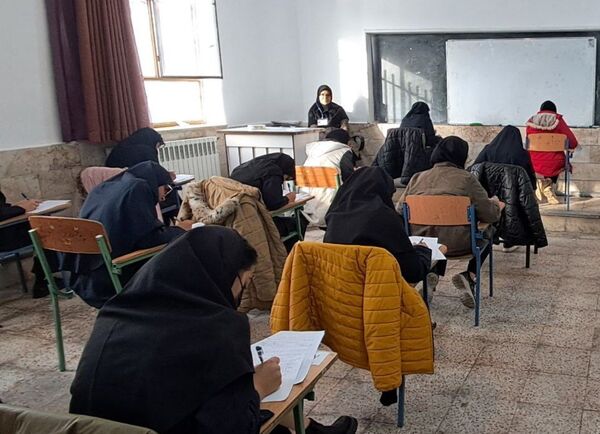 اولین مرحله آزمون های پایش هماهنگ استانی در دبیرستان دخترانه فاطمیه 